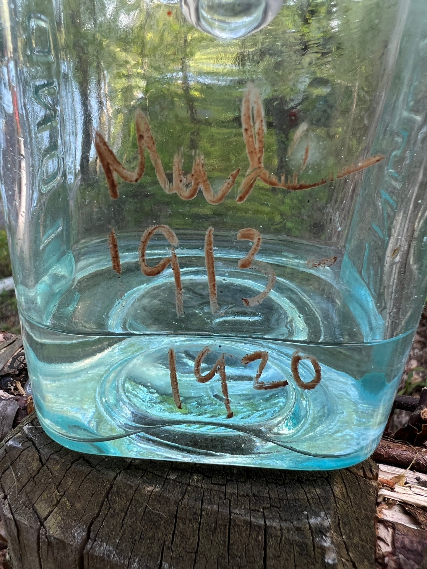 Antique Gordons Gin water Bongo